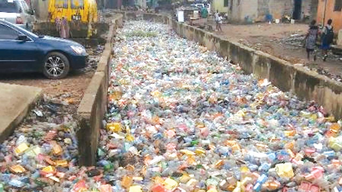 Residents blame Lagos State Government for blocked canal