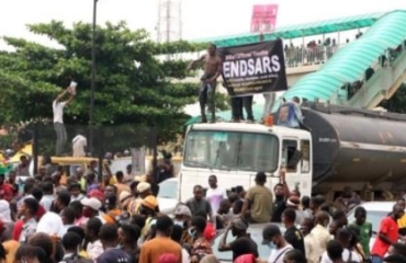 ENDSARS protests escalate; major roads blocked in Lagos