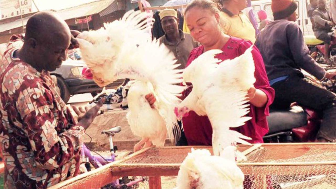Lagos traders and shoppers groan over Economic burden, ahead of Christmas