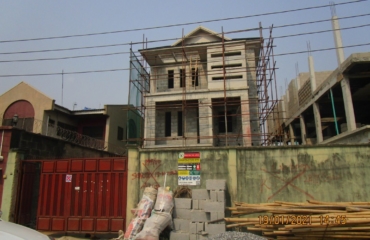 Lagos Officials seal up 10 buildings under construction in Ogudu GRA