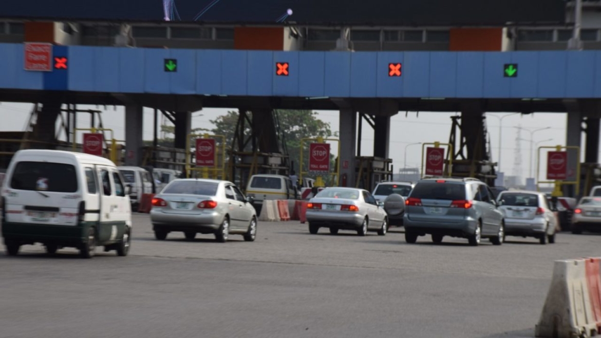 Repairs of Lekki toll gate begin, ahead of reopening