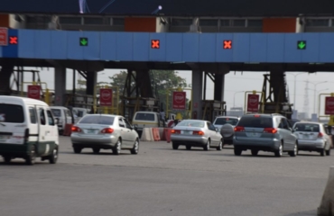 Repairs of Lekki toll gate begin, ahead of reopening