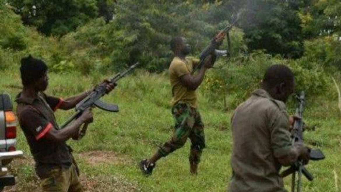 Gunmen kill 4 officers in attack on Iwollo-Oghe police station