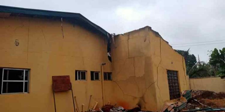 Hoodlums attack INEC Hqtrs, police station in Anambra