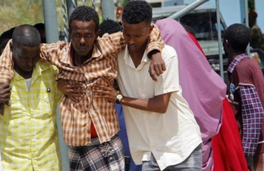 Suicide bomber kills fifteen army recruits in Somalia