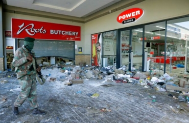 Cleanup begins in South Africa, as protests and looting continue