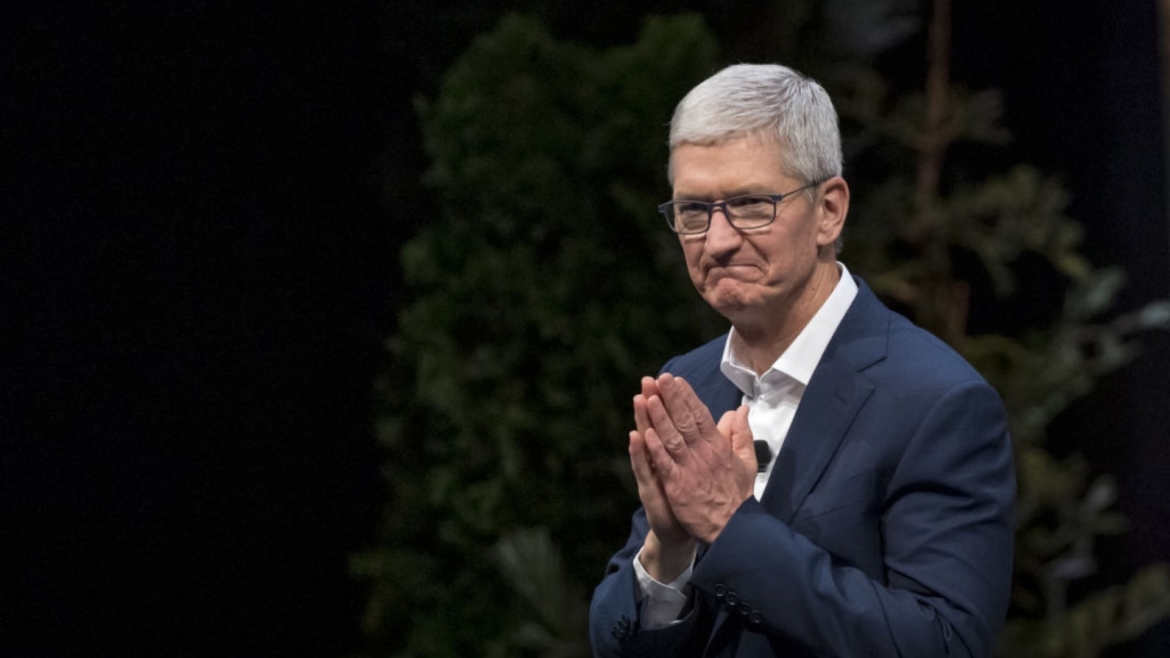 Apple Chief Executive Tim Cook gets $750m worth of shares
