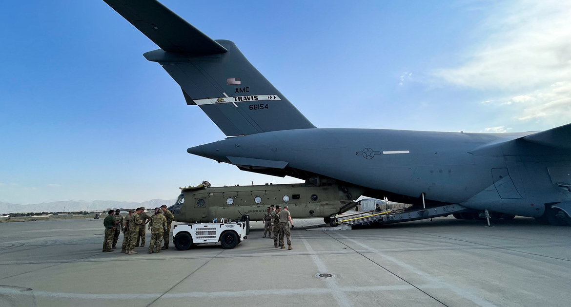 Last U.S military flight leaves Afghanistan