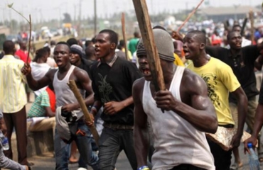 Mob burns two PoS robbers in Akwa Ibom