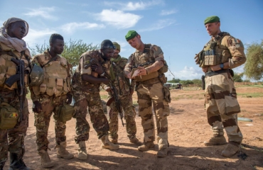 France reviews military presence in Mali