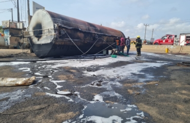 15-year-old boy don die for tanker explosion for  Lagos-Abeokuta Expressway