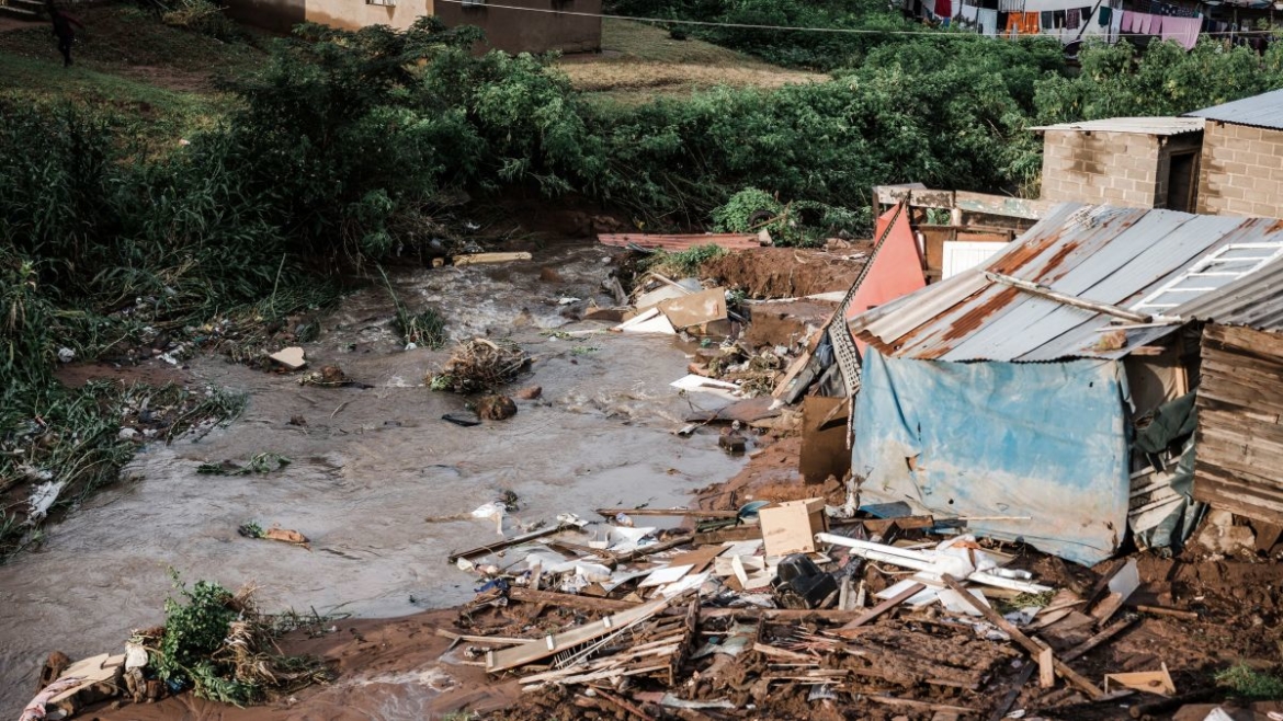 Floods kill more than 250 persons in South Africa