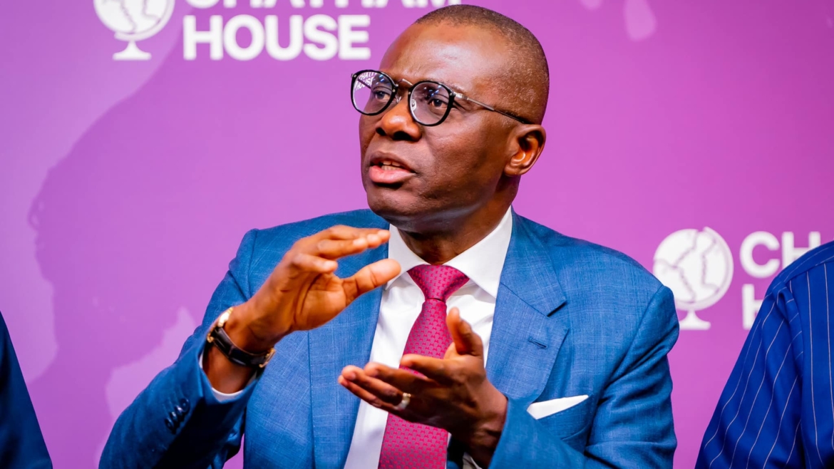 Governor Sanwo-Olu de celebrates say train coaches for Lagos Red Line don enter the state