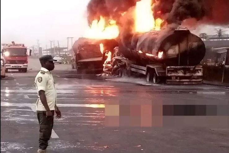 10 persons don die for Lagos-Ibadan expressway tanker explosion
