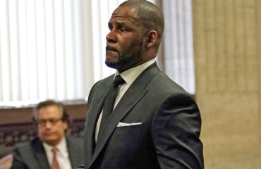 One Chicago prosecutor don drop charges against R Kelly