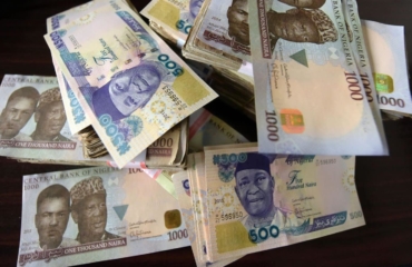 CBN don direct banks make dem receive plus still give out old naira notes