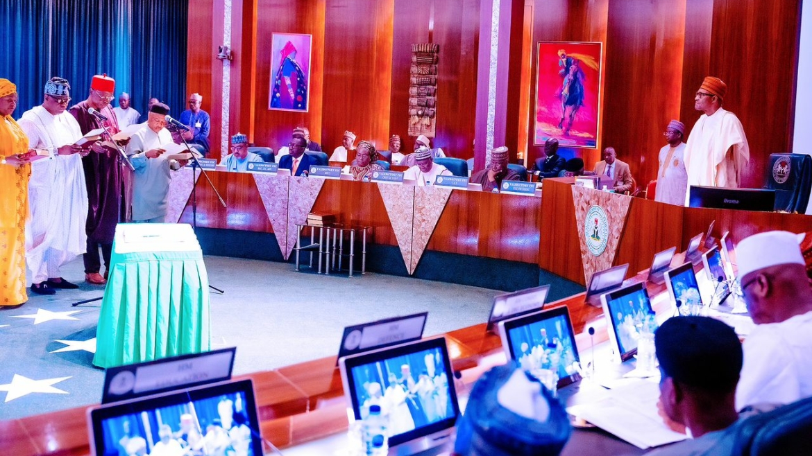 Presido Buhari hold last FEC meeting wit all 44 ministers.
