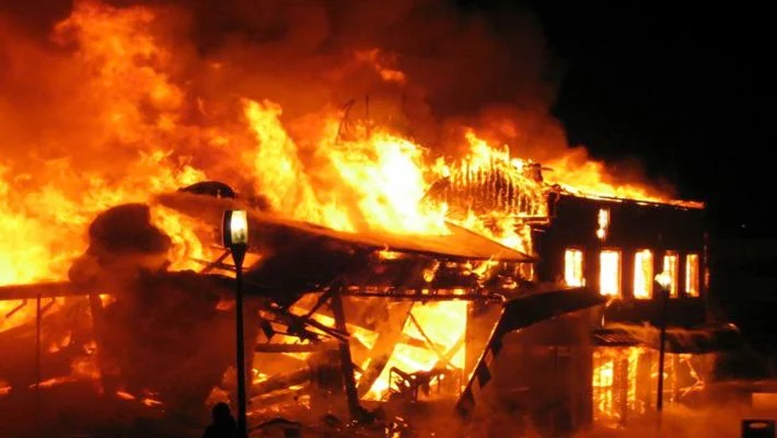 About 90 People, No Be 500, Na Im Di Oyo Market Fire Affect – Victims Yarn