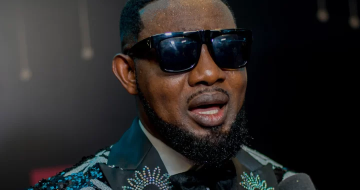 Comedian AY Don Enter EFCC Hand As Dem Question Am For Spraying Naira