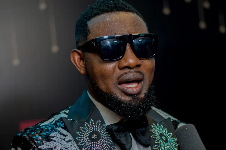 Comedian AY Don Enter EFCC Hand As Dem Question Am For Spraying Naira